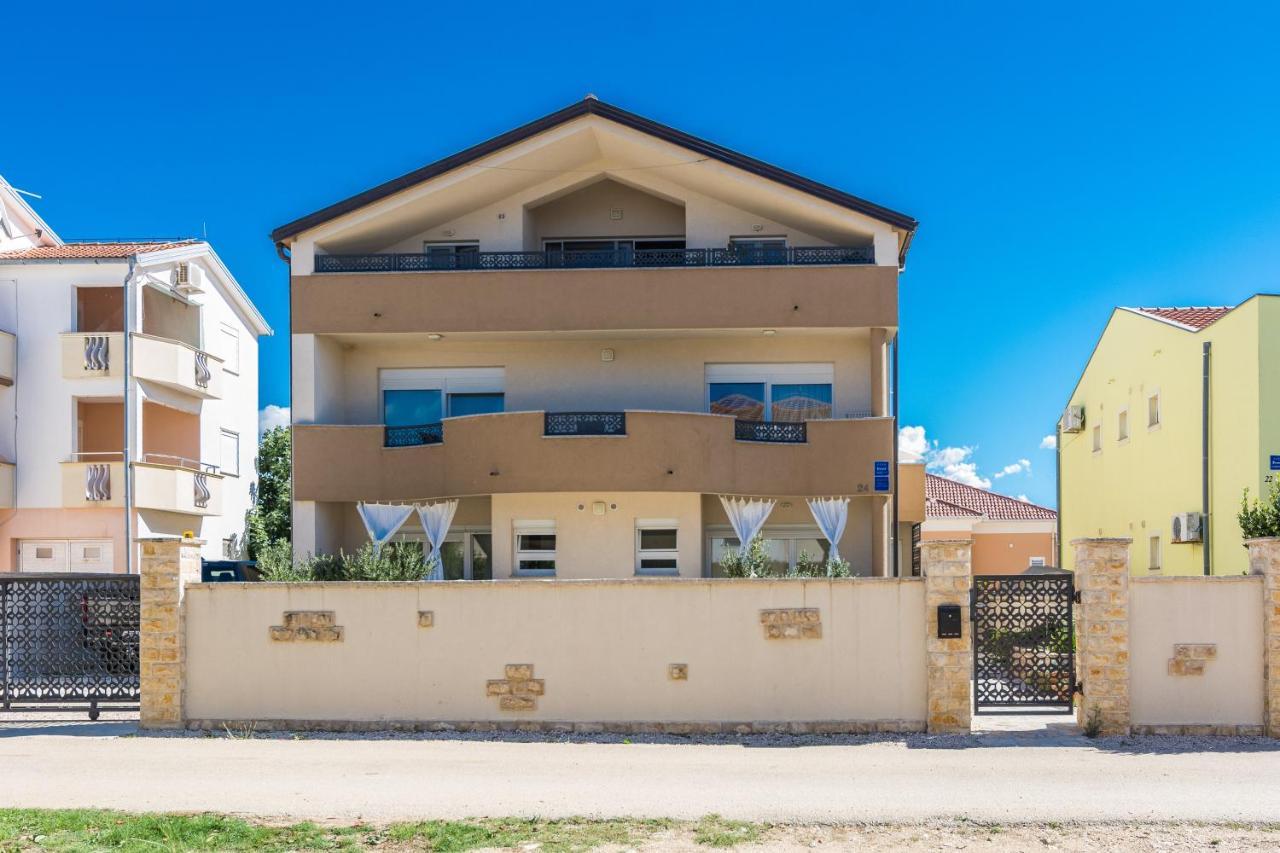 Apartments Nella Privlaka  Exterior foto